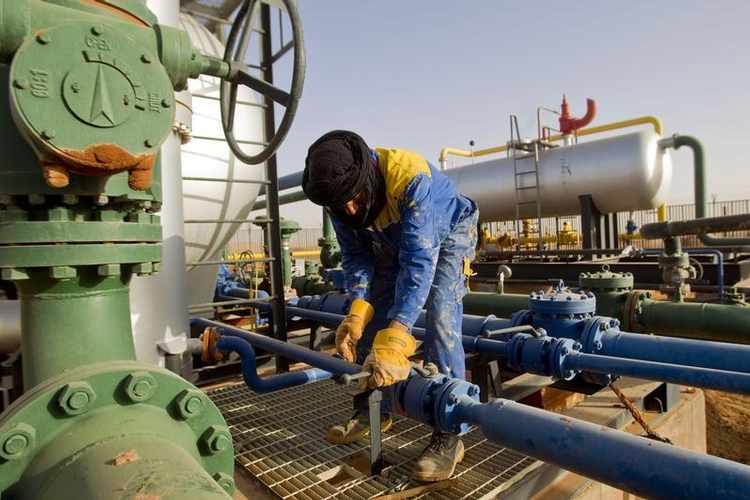 صورة إنتاج الجزائر من النفط والغاز لم يتأثر بالاضطرابات