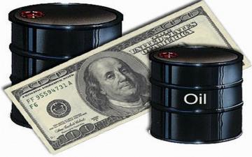صورة النفط يغلق بلا تغير يذكر مع تجاذب السوق بين هبوط في المخزونات الأمريكية ومخاوف بشأن الطلب