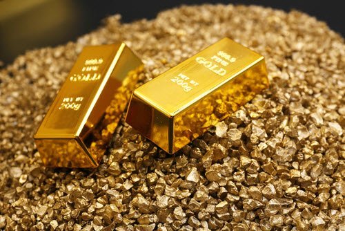 صورة الذهب يهبط أكثر من 1% إلى أدنى مستوى في شهر بفعل آمال في اتفاق للتجارة