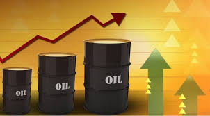 صورة ارتفاع أسعار النفط بعد الإشارات السعودية إلى إمكانية خفض الصادرات