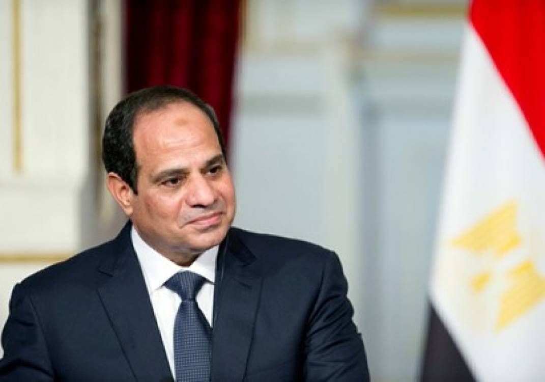 صورة الرئيس السيسي يهنئ الشعب المصري والأمة العربية والإسلامية بحلول شهر رمضان
