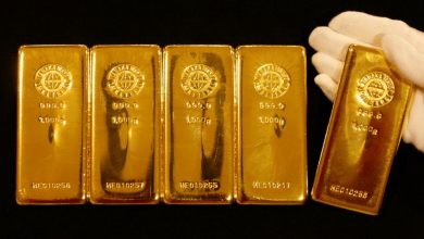 صورة الذهب يهبط مع صعود الدولار وعوائد السندات