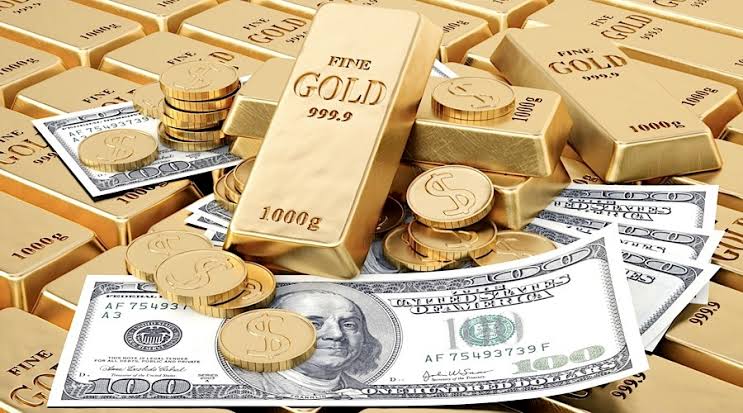 صورة الذهب ينخفض مع جني المستثمرين الأرباح وترقب مؤشرات من المركزي الأمريكي