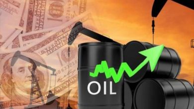 صورة أسعار النفط تواصل الارتفاع بعد بيانات عن مخزونات الخام الأمريكية